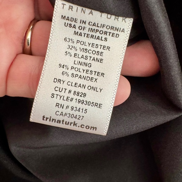 Trina Turk Shinrin Black V-Neck Cape Dress Women's Size 6 - Picture 9 of 11